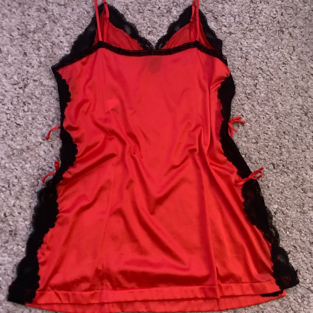 Vintage y2k gothic satin lace red and black top